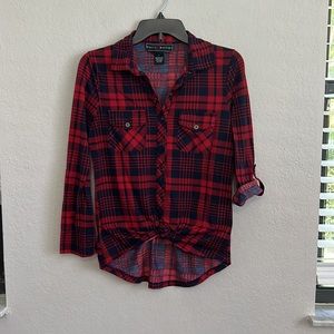Super cute soft button down